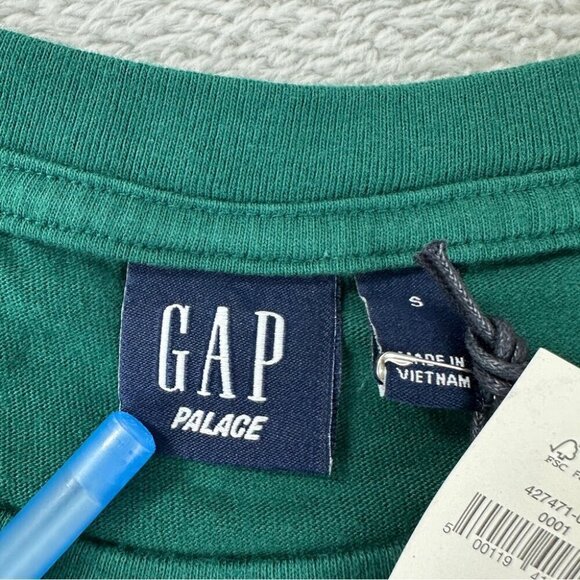 Palace x Gap Men's NWT T-shirt Size Small Rain Forest Green Streetwear - Picture 3 of 11